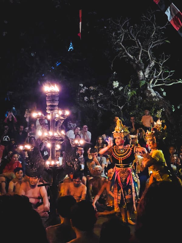 spettacolo di danza balinese ubud
