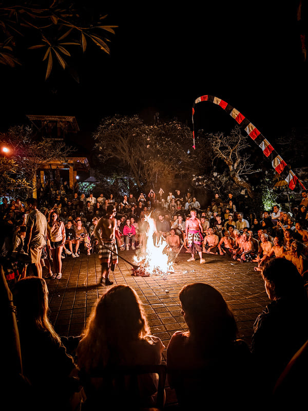 spettacolo di danza balinese ubud