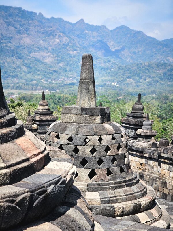 Borobudur e Prambanan indonesia