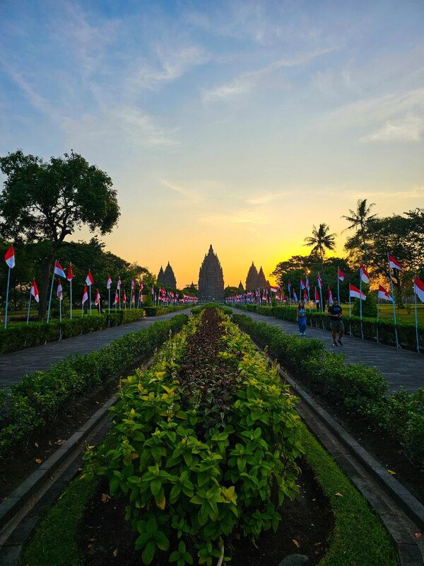 tramonto a Prambanan
