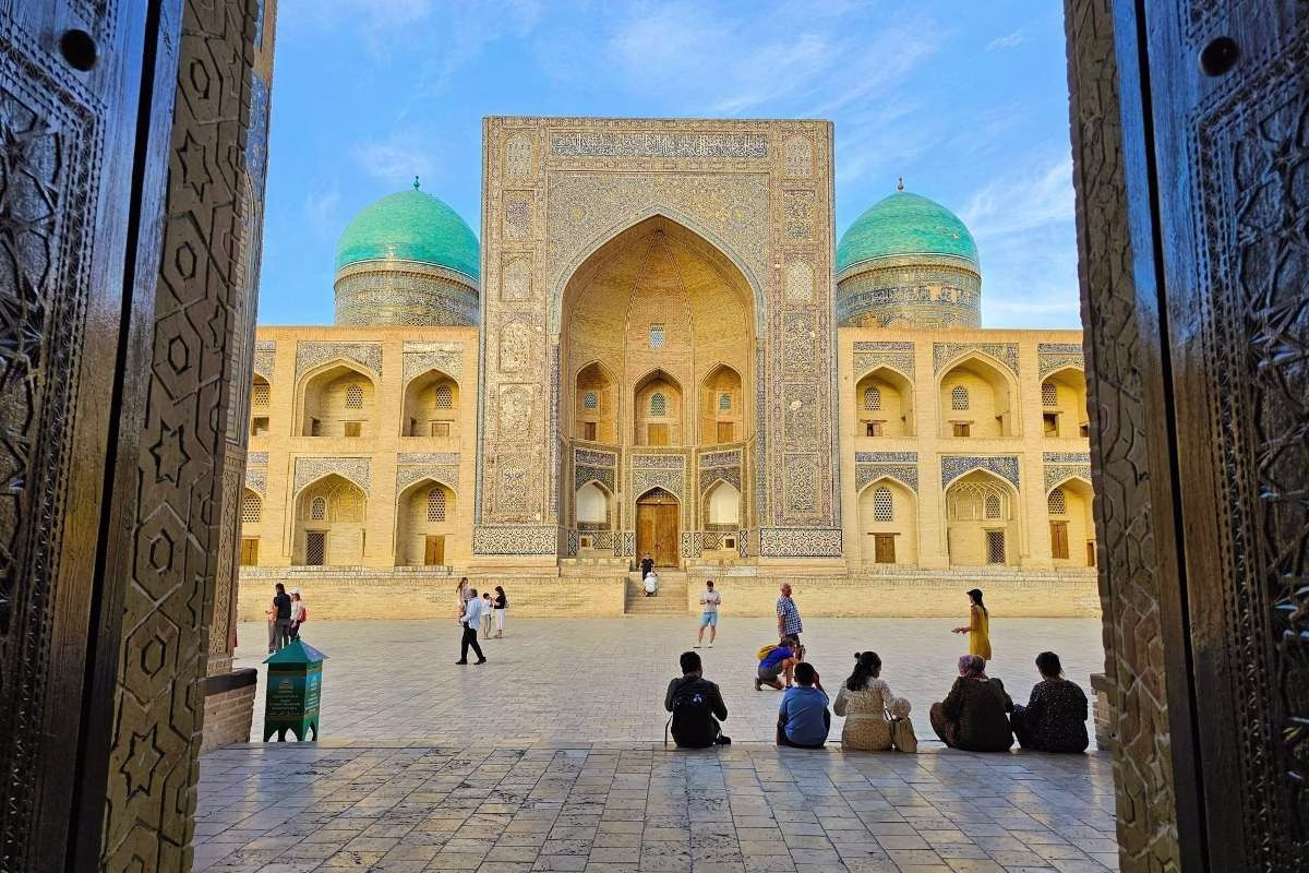 madrasa-Mir-i-Arab-cosa-vedere-a-bukhara