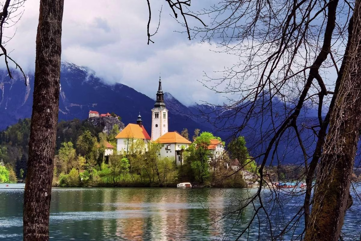 slovenia lago di bled